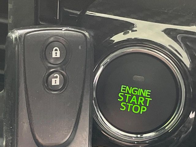 �y�X�}�[�g�L�[�z�J�o����|�P�b�g�ɓ��ꂽ�܂܂ł��h�A�̎{���E�������\�ȃX�}�[�g�L�[�𑕔��B�G���W���̃I���E�I�t�����J�M�����o���K�v����������Ƃ��Ă��֗��ł���