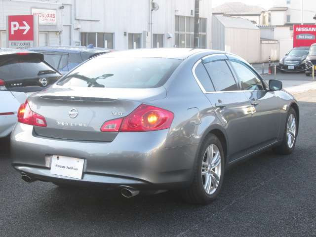 スカイライン2.5 250GT