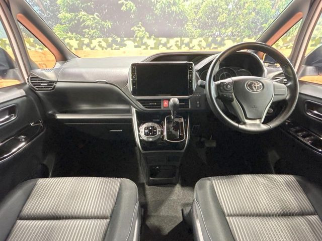 ヴォクシー2.0 ZS 煌