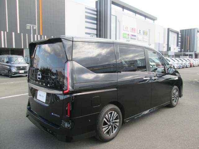 セレナ1.4 e-POWER ルキシオン