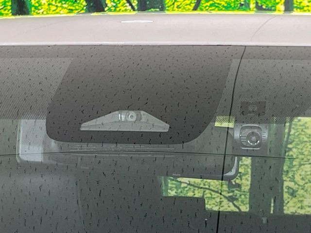 �y�g���^�Z�[�t�e�B�Z���X�z���s���ɑO���̎ԗ�����F�����A�Փ˂������Ȏ��͌x��ƃu���[�L�ŏՓˉ���Ɣ�Q�y�����A�V�X�g�B�����S�Ƀh���C�u�����y���݂��������܂��B