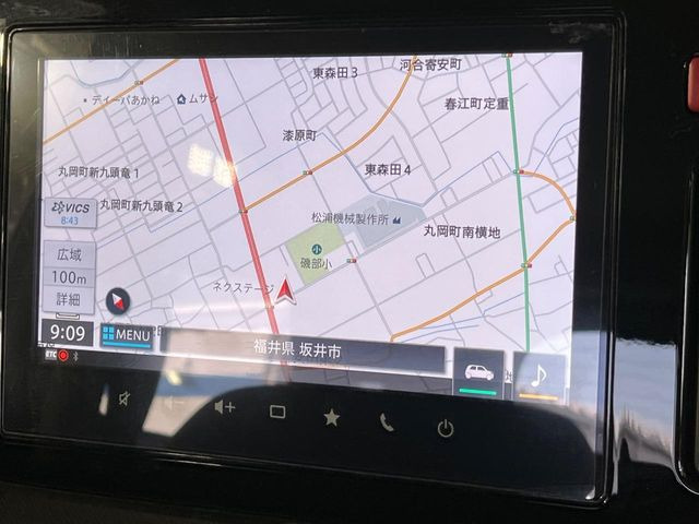 �y���[�J�[����9�^�i�r�z�C���e���A�ɗn�����ރX�^�C���b�V���ȁu��p�݌v�v���[�J�[�i�r�𑕔��􎋔F���⑀�쐫�ȂǊ�{���\�ɂ��D��A���㎿�ȃJ�[���C�t�����y���݂��������܂��B