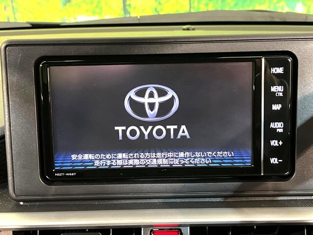 �y�����i�r�z�l�C�̏����i�r�𑕔����Ă���܂��B�i�r�̎g���₷���͂������A�I�[�f�B�I�@�\���[��!�L�����v�◷�s�͂������A�ʋ΂┃�����ȂǕ��i�̃h���C�u���y�����Ȃ�͂���