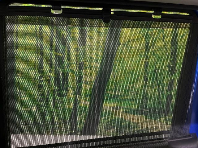 �y���[���V�F�[�h�z��������ԊO����̌���ῂ����Ƃ��ɃT�b�ƈ����o���Ďg����A���[���i�[�^�C�v�̃T���V�F�[�h�𑕔��B��Ȃɏ�������q�l���E�g�E�g�����������ȂǁA���Ђ����p����������