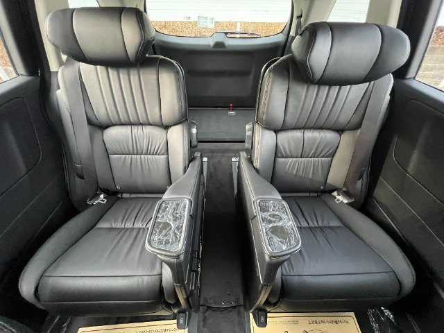 オデッセイ2.0 e:HEV アブソルート EX