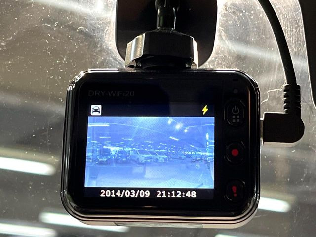 �y�h���C�u���R�[�_�[�z�h���C�u���R�[�_�[����!���s���͂������A������^�]�⎖�̂ɑ��������ہA�f���ŋL�^���A����̃��X�N�ɔ����܂��B���L�^�pSD�J�[�h�͂��q�l�����g�ł��������������K�v������܂��B