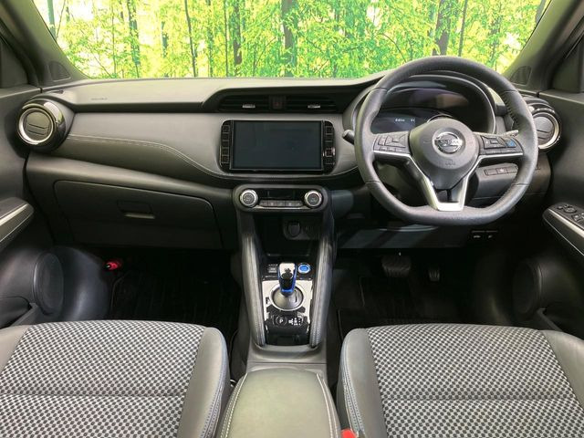 グループ総在庫数約30,000台!!全国の系列店からメーカー・車種問わずご紹介出来るので、あなたにピッタリのお車が見つかるはずです♪まずはお問い合わせ下さい☆