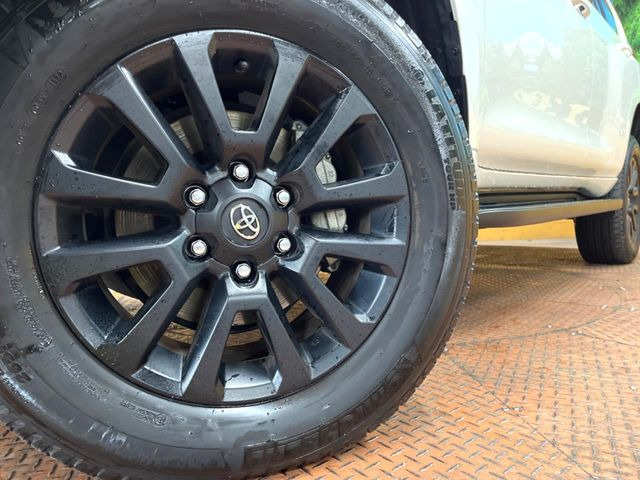 �y�O���[�h��p����18�C���`�A���~�z�C�[���z�f�U�C�����̍��������A���~�z�C�[���𑕒����Ă���܂��B�e��ЊO�A���~�z�C�[����A�X�^�b�h���X�^�C�����戵�����Ă���܂��B���񂲑��k����������