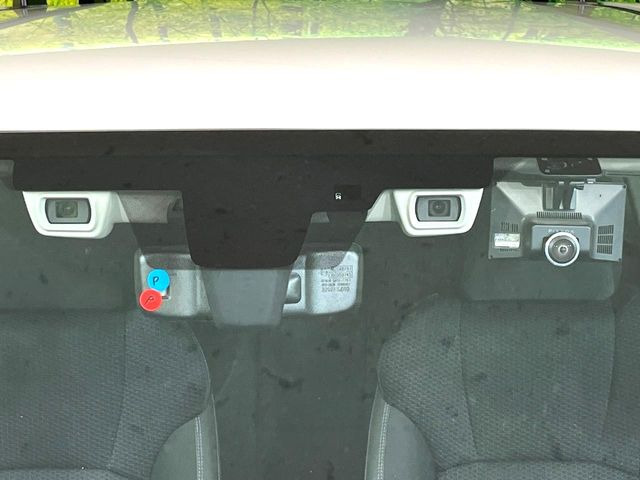 �y�A�C�T�C�g�R�A�e�N�m���W�[�z�O���̎ԗ��������m���A�Փ˂������Ȏ��͌x��Œ��ӂ𑣂��A�u���[�L�𓥂ޗ͂��T�|�[�g�B�u���[�L�𓥂߂Ȃ������ꍇ�͏Փ˔�Q�y���u���[�L���쓮�A�Փˉ�����T�|�[�g���܂��B