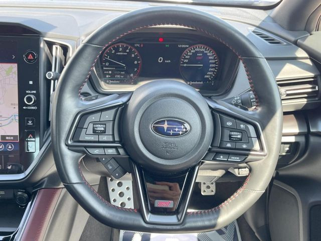 �y�����v�����X�e�A�����O�z�㎿�Ȋv���g�p���邱�ƂŁA��ɂ����������݂ƂĂ��^�]���₷���n���h���ł���