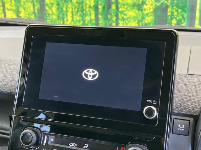 �y8�C���` �f�B�X�v���C�I�[�f�B�I�z���ʂ̃f�B�X�v���C��AppleCarPlay��AndroidAuto�����p�\�B�傫�ȉ�ʂŃX�}�z�i�r�A�v���������p���������܂���