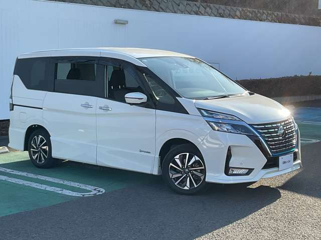 セレナ1.2 e-POWER ハイウェイスターV