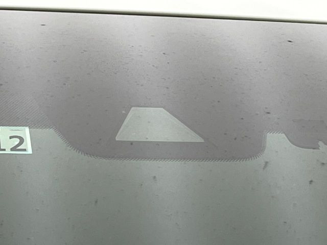 �y�g���^�Z�[�t�e�B�Z���X�z���s���ɑO���̎ԗ�����F�����A�Փ˂������Ȏ��͌x��ƃu���[�L�ŏՓˉ���Ɣ�Q�y�����A�V�X�g�B�����S�Ƀh���C�u�����y���݂��������܂��B