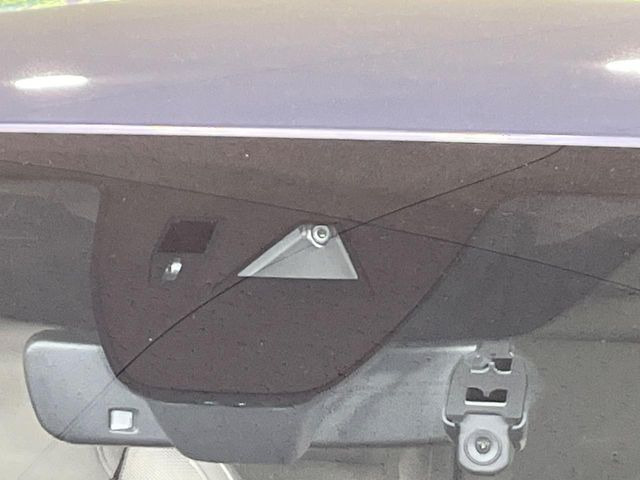 �y�X�}�[�g�u���[�L�T�|�[�g�z���s���ɑO���̎ԗ�����F�����A�Փ˂������Ȏ��͌x��ƃu���[�L�ŏՓˉ���Ɣ�Q�y�����A�V�X�g�B�����S�Ƀh���C�u�����y���݂��������܂��B