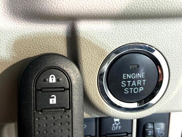 �y�L�[�t���[�V�X�e���z�J�o����|�P�b�g�ɓ��ꂽ�܂܂ł��h�A�̎{���E�������\�ȃX�}�[�g�L�[�𑕔��B�G���W���̃I���E�I�t�����J�M�����o���K�v����������Ƃ��Ă��֗��ł���