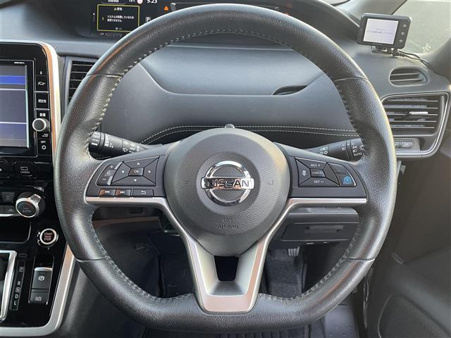 セレナ2.0 ハイウェイスター Vセレクション