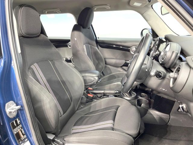 ���V�[�g�̎g�p��:�j��E�ւ�������Ȃ��A�����̒ʂ肫�ꂢ�ȏ�Ԃ��ێ����Ă���܂��B�܂��A�����N���[�j���O�E�R�[�e�B���O�����p�����������܂��B