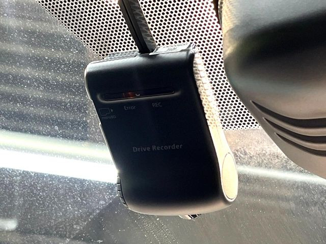 �y�h���C�u���R�[�_�[�z�h���C�u���R�[�_�[����!���s���͂������A������^�]�⎖�̂ɑ��������ہA�f���ŋL�^���A����̃��X�N�ɔ����܂��B���L�^�pSD�J�[�h�͂��q�l�����g�ł��������������K�v������܂��B