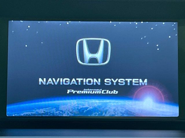 �y���[�J�[�����i�r�z�C���e���A�ɗn�����ރX�^�C���b�V���ȁu��p�݌v�v���[�J�[�i�r�𑕔��􎋔F���⑀�쐫�ȂǊ�{���\�ɂ��D��A���㎿�ȃJ�[���C�t�����y���݂��������܂��B