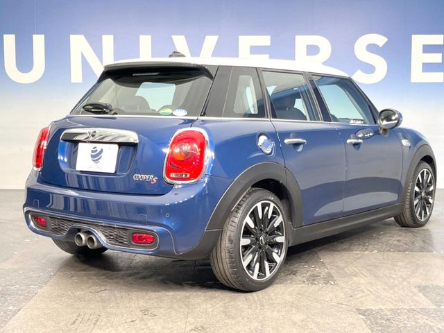 �������t�т̕ۏ؂̑��A���S�̍Œ�3�N�E���s�������ۏ�(�L��)�����p�ӁB�A���Ԃ����S���Ă��y���݂���������l�A�ۏؓ��e���[���͂������A�����_��&�I�C�������⃍�[�h�T�[�r�X���t�т��Ă���܂��B