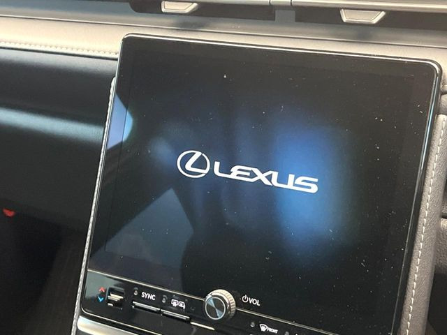 �y10.3�C���`���C�h�i�r�z�������ƃC���p�N�g�̂����^���C�h�i�r�𑕔��B�e��I�[�f�B�I����͂������A�������C�h��ʂł̃}�b�v2�����\���ȂǁA���֐��������i�r�ł���