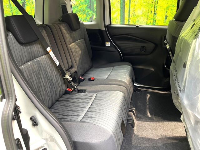 ���i���ȃI���W�i���t���A�}�b�g���I�v�V�����ɂĂ��p�ӂ��Ă���܂��B���D���ȃf�U�C����J���[�����Ԃɍ��킹�đI��ł����������Ƃ��ł��܂���