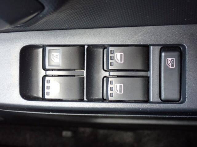 �d���i�[���h�A�~���[�E�p���[�E�B���h�E�������Ă��܂��B