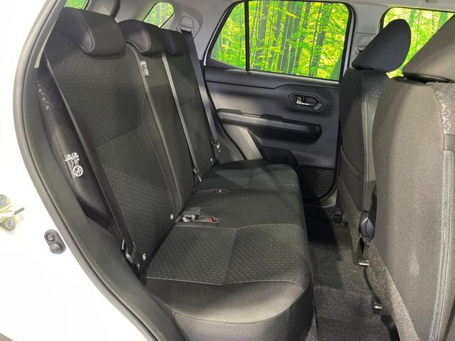 ���i���ȃI���W�i���t���A�}�b�g���I�v�V�����ɂĂ��p�ӂ��Ă���܂��B���D���ȃf�U�C����J���[�����Ԃɍ��킹�đI��ł����������Ƃ��ł��܂���