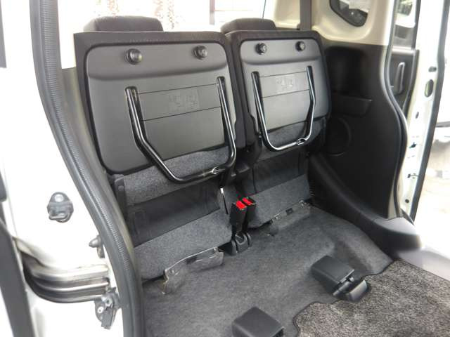 �`�b�v�A�b�v���㕔���Ȃ�|������ɁA���ʂ𒵂ˏグ�邱�ƂŁA�w�̍����ו���ςނ��߂̃X�y�[�X����邱�Ƃ��ł��܂�!�x�[�r�[�J�[��ϗt�A���ȂǁA�����ɍ������K�v�ȉו���ςލۂɔ��ɕ֗��ł�!!