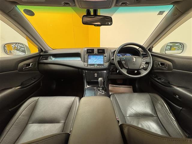 クラウンハイブリッド3.5