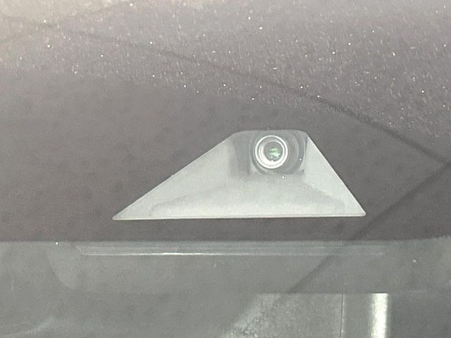 �y�C���e���W�F���g�G�}�[�W�F���V�[�u���[�L�z�t�����g�J�����őO���̎ԗ�����s�҂����m�B�Փ˂������Ȏ��͏Փ˔�Q�y���u���[�L���쓮�A�Փˉ�����T�|�[�g�B�����S�Ƀh���C�u�����y���݂��������܂��B