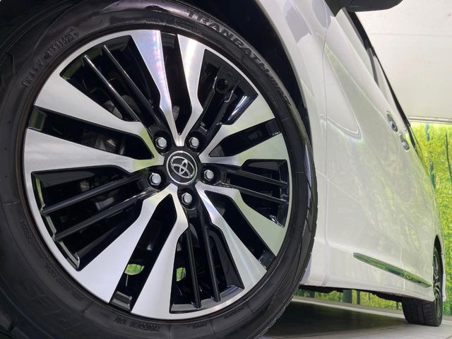 �y����18�C���`�A���~�z�C�[���z�O�ςɃ}�b�`���������A���~�z�C�[���𑕒����Ă���܂��B�e��ЊO�A���~�z�C�[����A�X�^�b�h���X�^�C�����戵�����Ă���܂��B���񂲑��k����������