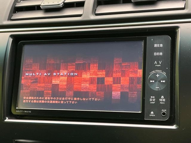 �y�����i�r�z�l�C�̏����i�r�𑕔����Ă���܂��B�i�r�̎g���₷���͂������A�I�[�f�B�I�@�\���[��!�L�����v�◷�s�͂������A�ʋ΂┃�����ȂǕ��i�̃h���C�u���y�����Ȃ�͂���