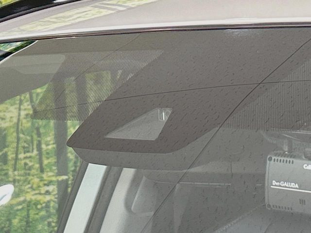 �y�g���^�Z�[�t�e�B�Z���X�z���s���ɑO���̎ԗ�����F�����A�Փ˂������Ȏ��͌x��ƃu���[�L�ŏՓˉ���Ɣ�Q�y�����A�V�X�g�B�����S�Ƀh���C�u�����y���݂��������܂��B