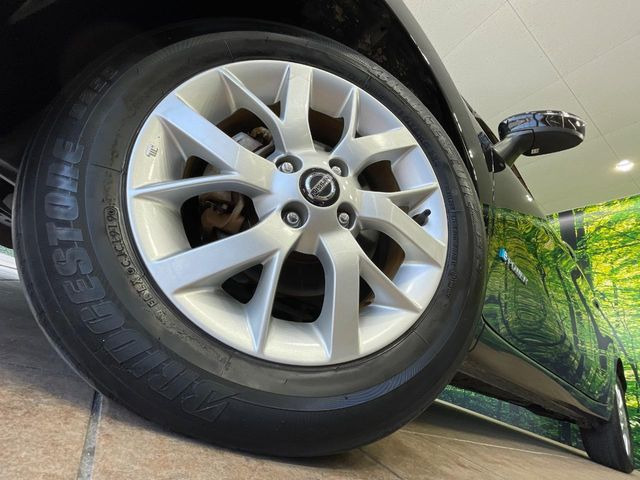 �y����15�C���`�A���~�z�C�[���z�O�ςɃ}�b�`���������A���~�z�C�[���𑕒����Ă���܂��B�e��ЊO�A���~�z�C�[����A�X�^�b�h���X�^�C�����戵�����Ă���܂��B���񂲑��k����������