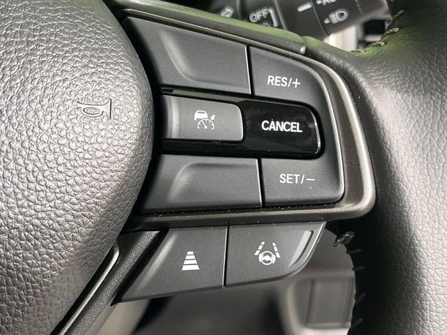 �y�A�_�v�e�B�u�N���[�Y�R���g���[���z�������H�ł̒��������s���y��!!�����ő��x��ۂN���[�Y�R���g���[�����A�Փˌy���V�X�e���ƘA�g���A�O���̎ԗ������m���ĎԊԂ�ۂ悤�ɑ��x���߂��Ă���܂�!!