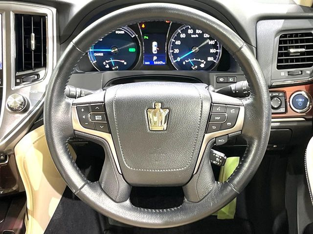 �y�����v�����X�e�A�����O�z�㎿�Ȋv���g�p���邱�ƂŁA��ɂ����������݂ƂĂ��^�]���₷���n���h���ł���