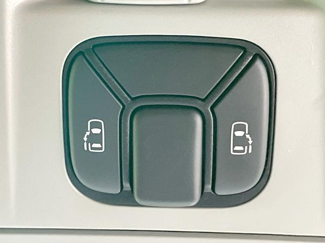 �y�����p���[�X���C�h�h�A�z�X�}�[�g�L�[��^�]�Ȃ̃X�C�b�`�Ō�ȗ����X���C�h�h�A�̊J���\���d��������͂����ăh�A���J����K�v�������A�����Ȃ��q�l�ł��ȒP�ɊJ���߂ł����K�ł���