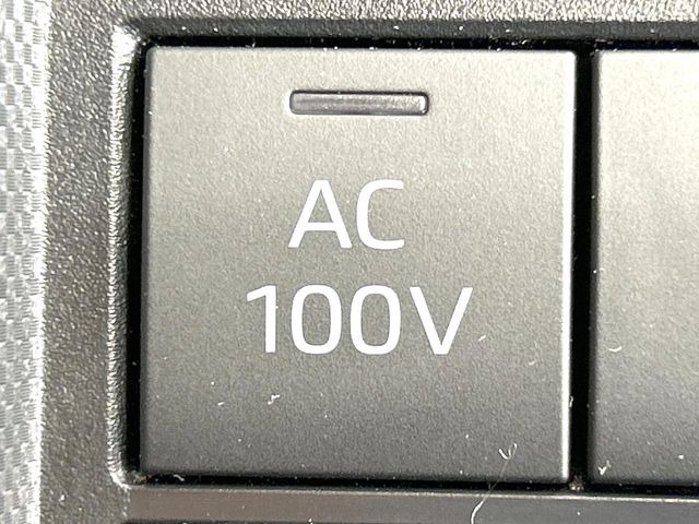 �y�A�N�Z�T���[�R���Z���g�z�L�����v��X�|�[�c�A�A�E�g�h�A�ł̃A�N�e�B�r�e�B�͂������A�ЊQ�E��d�̍ۂɏ����ɂ��Ȃ�AC100V�R���Z���g�𑕔���P�[�^�C��^�u���b�g�A�Q�[���@��̏[�d�ɂ���