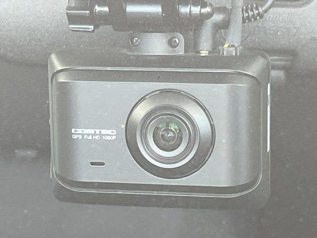 �y�h���C�u���R�[�_�[�z�h���C�u���R�[�_�[����!���s���͂������A������^�]�⎖�̂ɑ��������ہA�f���ŋL�^���A����̃��X�N�ɔ����܂��B���L�^�pSD�J�[�h�͂��q�l�����g�ł��������������K�v������܂��B