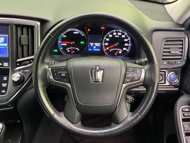 �y�����v�����X�e�A�����O�z�㎿�Ȋv���g�p���邱�ƂŁA��ɂ����������݂ƂĂ��^�]���₷���n���h���ł���