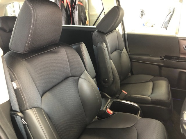 オデッセイ2.0 e:HEV アブソルート EX