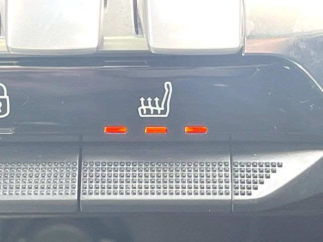 ���t�����g�V�[�g�q�[�e�B���O:�^�]�ȁE����ȋ��ɎO�i�K�Œ��߂��\�ȃV�[�g�q�[�^�[�𑕔����Ă���܂��B�G�߂��킸���K�ɂ��g�p���������܂��B