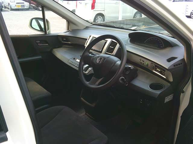 フリード1.5 G ジャストセレクション