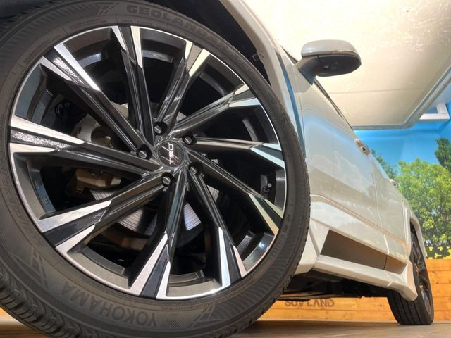 �y�����I�v�V����20�C���`�A���~�z�C�[���z�����I�v�V�����z�C�[���𑕒��B���s���\�̌���ɉ����A�O�ς����X�^�C���b�V���ɂȂ��Ă��܂��B