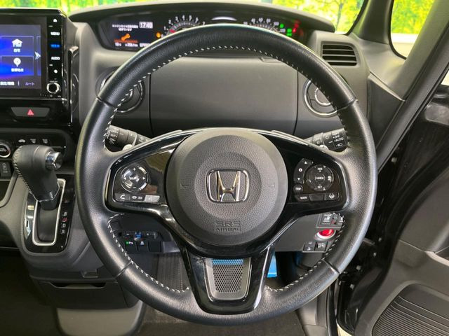 �y�����v�����X�e�A�����O�z�㎿�Ȋv���g�p���邱�ƂŁA��ɂ����������݂ƂĂ��^�]���₷���n���h���ł���