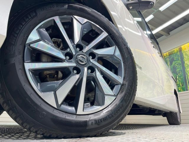 �y�����I�v�V����16�C���`�A���~�z�C�[���z�����I�v�V�����z�C�[���𑕒��B���s���\�̌���ɉ����A�O�ς����X�^�C���b�V���ɂȂ��Ă��܂��B