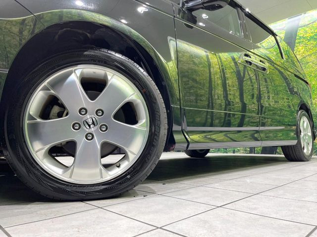 �y����18�C���`�A���~�z�C�[���z�O�ςɃ}�b�`���������A���~�z�C�[���𑕒����Ă���܂��B�e��ЊO�A���~�z�C�[����A�X�^�b�h���X�^�C�����戵�����Ă���܂��B���񂲑��k����������