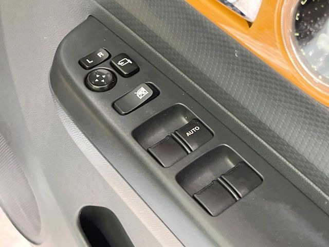 �y�d���i�[�~���[�z�T�C�h�~���[�͓d���i�[���ƂȂ��Ă���A�������ԏ�ł��L�Y�������X�N��}�����܂��B