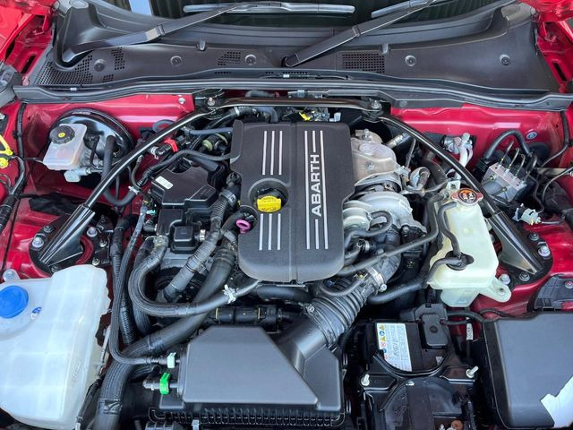 �����X�ł́A�e���[�J�[�̐�p�f�f�e�X�^�[�𓱓��B���Ǝ��i�����e�N�j�J���X�^�b�t���풓���Ă���܂��̂ŁA������̍ۂɂ����S���Ă����p���������܂��B